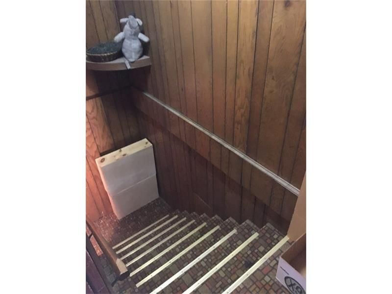 23 Spring St, Dexter, ME 04930